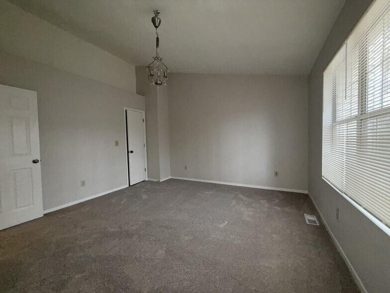 Building Photo - 1509 Kilmuir Way