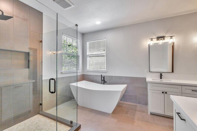 Building Photo - 7531 Edinburgh Way