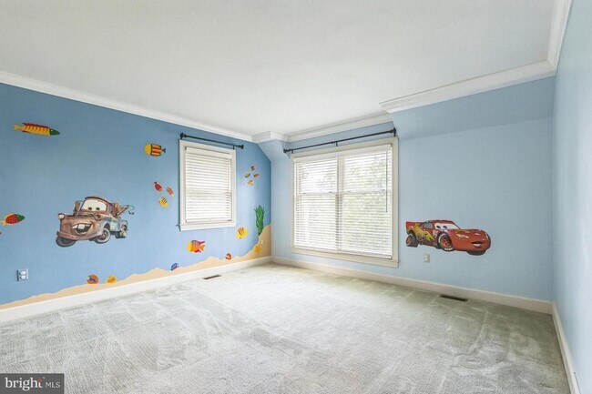 Building Photo - For Rent! Large 5-Bedroom, 3.5-Bath Home with Scenic Views