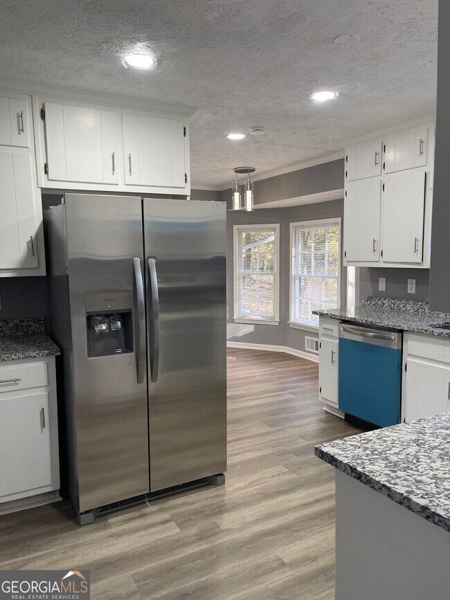 Building Photo - 505 Ironwood Ct SE