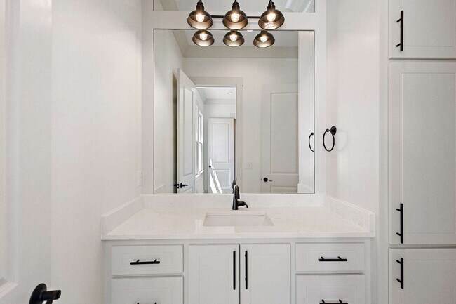 Building Photo - Luxury Townhome for Rent in Waterpointe | 3 Bed | 2.5 Bath | Private Courtyard