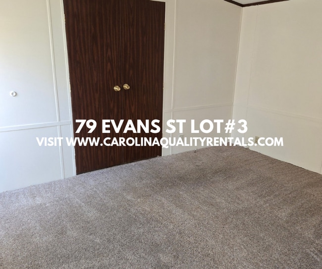 Building Photo - 3 bedroom 2 bath singlewide