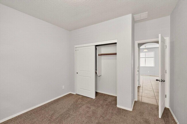 Building Photo - 6736 Tempe Ave NW