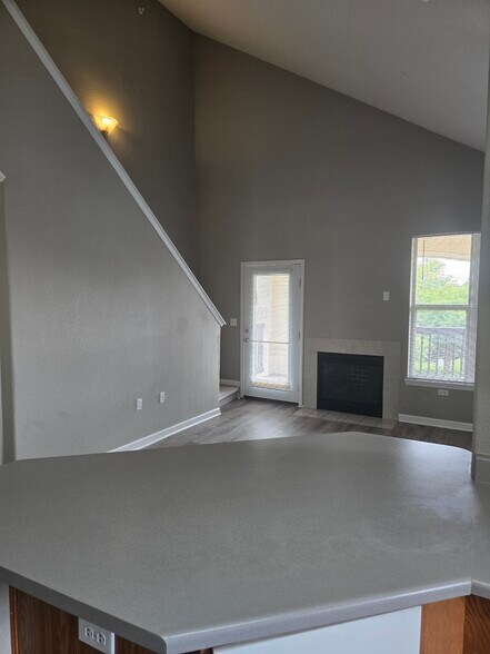 Building Photo - 18939 E Warren Cir