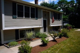 Building Photo - 2337 Kingstown Rd