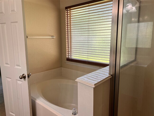 Building Photo - 174 Fairwind Trail Dr