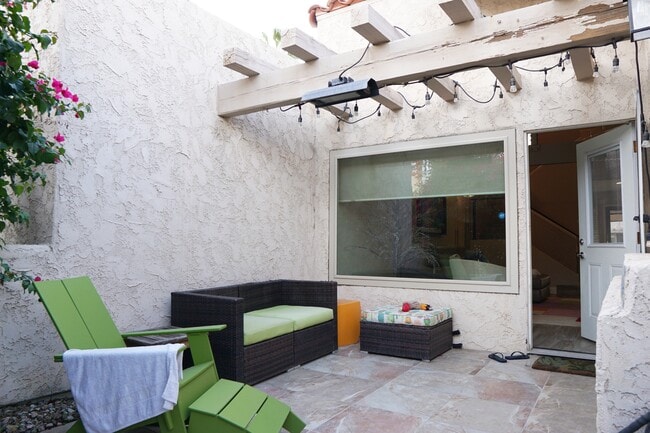 Building Photo - 73486 Shadow Mountain Dr