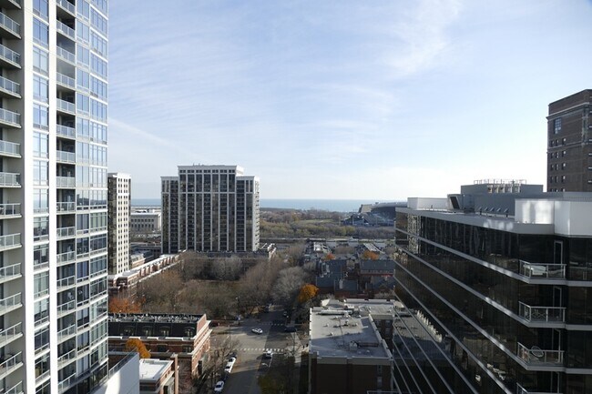 Building Photo - 1400 S Michigan Ave