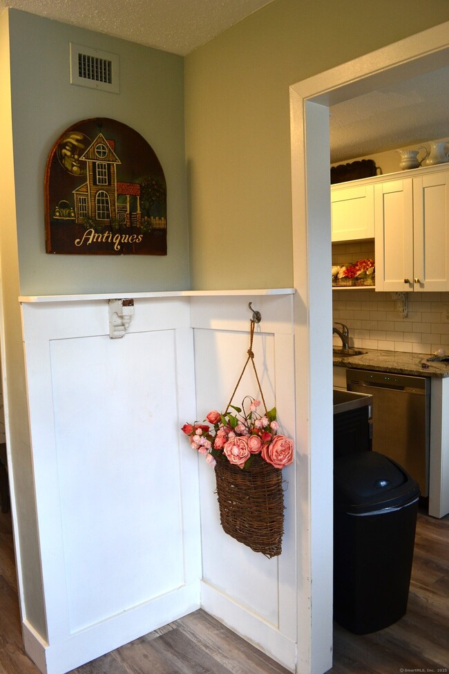 Building Photo - 41 Mountain Laurel Ct