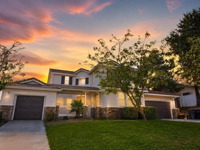 Building Photo - 1533 Willow Pl