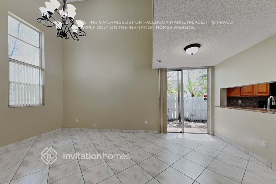 Building Photo - 831 NW 98th Ave