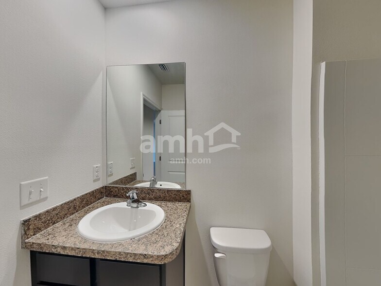 Building Photo - 10927 Carlton Fields Dr