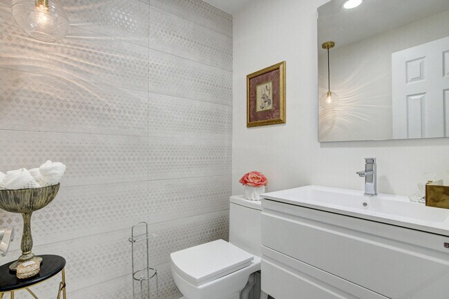 Building Photo - 42 Burgundy A