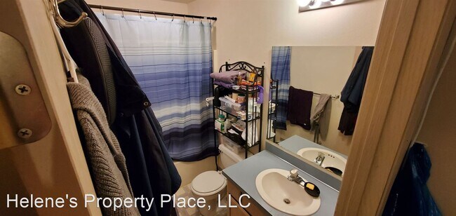 Building Photo - 3 br, 2.5 bath House - 259 NW Clay Court