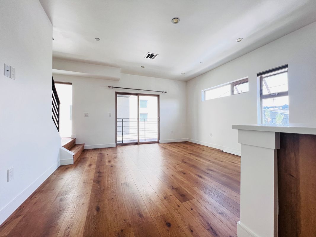 Building Photo - 1718 Miramar St