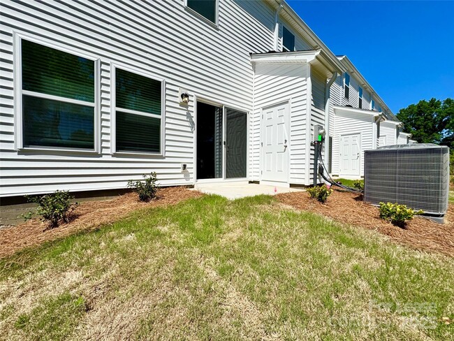 Building Photo - 2080 Old Rivers Rd