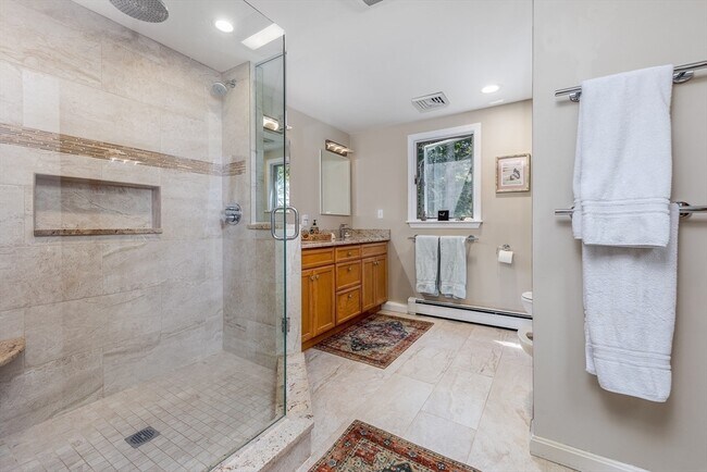 Building Photo - 8 Jackson Rd