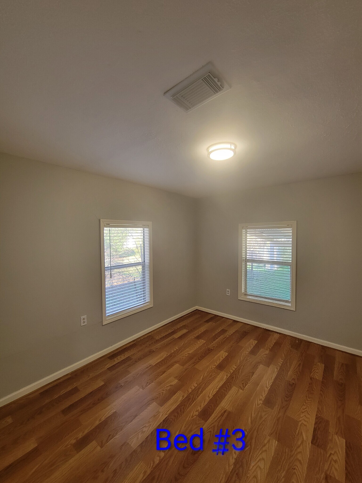 Building Photo - 707 Johnson Ln