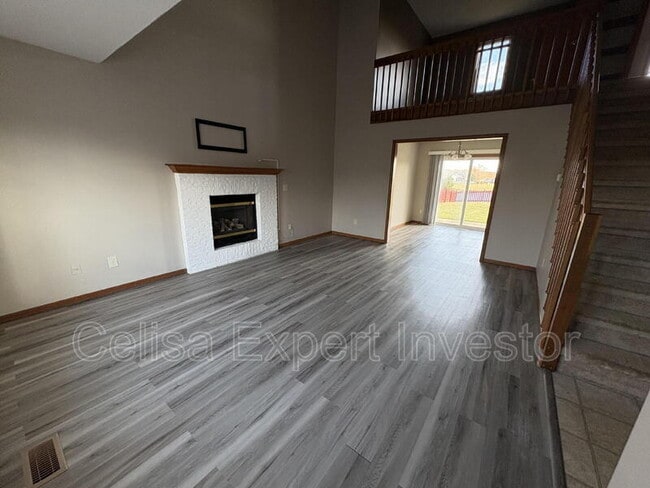 Building Photo - 12020 Wandering Way