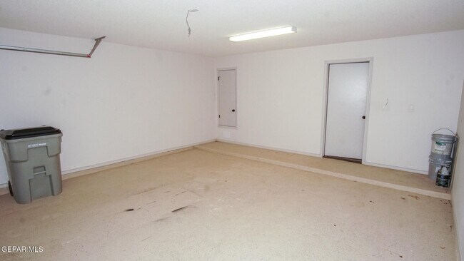Building Photo - 14816 Tierra Haven Ave