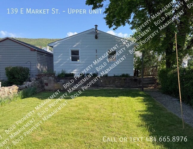 Building Photo - 139 E Market St