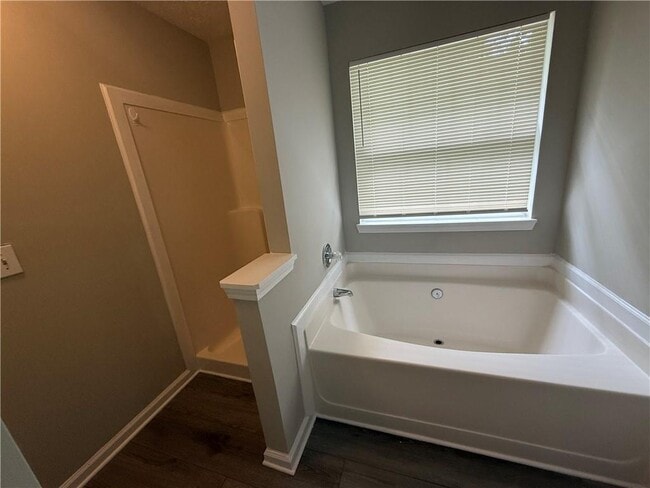 Primary Photo - 980 Melrose Park Pl NW