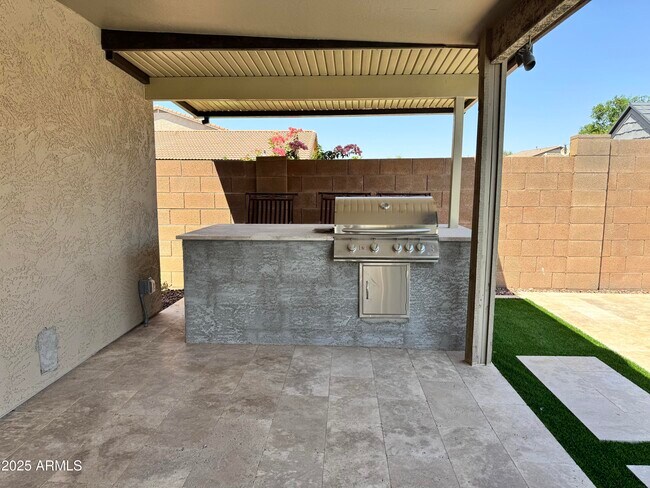 Building Photo - 45008 Miramar Rd