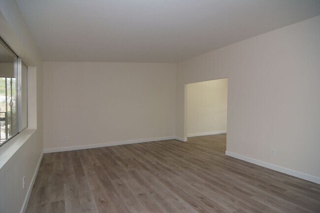 Building Photo - Well Maintained 3 Bedroom 2 Bath Home! Located in a Desirable North Tucson Location! Short Term R...