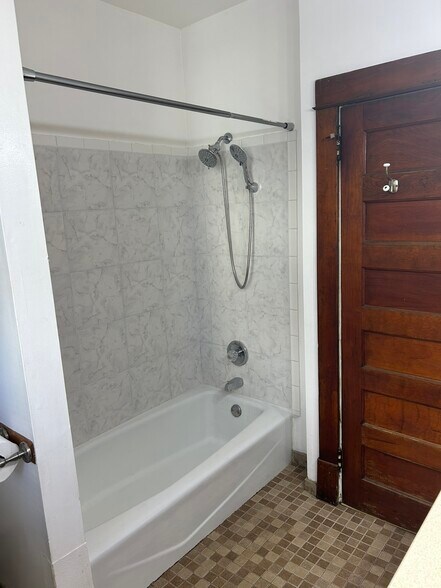 Building Photo - 1131 Jessie St