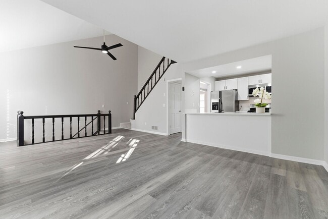 Building Photo - FULLY RENOVAYED TOWNHOME @ KENNESAW, REMARKABLE VALUE!!