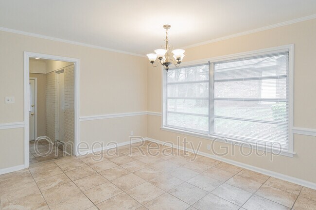 Building Photo - 1861 Gillespie Dr