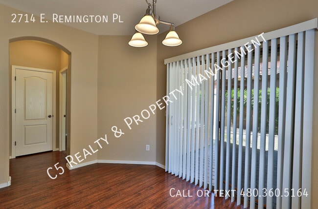 Building Photo - 2714 E Remington Pl