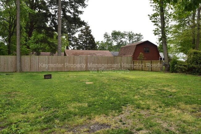 Building Photo - 1312 Sparrow Rd