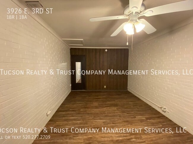 Building Photo - 3926 E 3rd St
