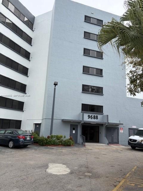 Building Photo - 9688 Fontainebleau Blvd