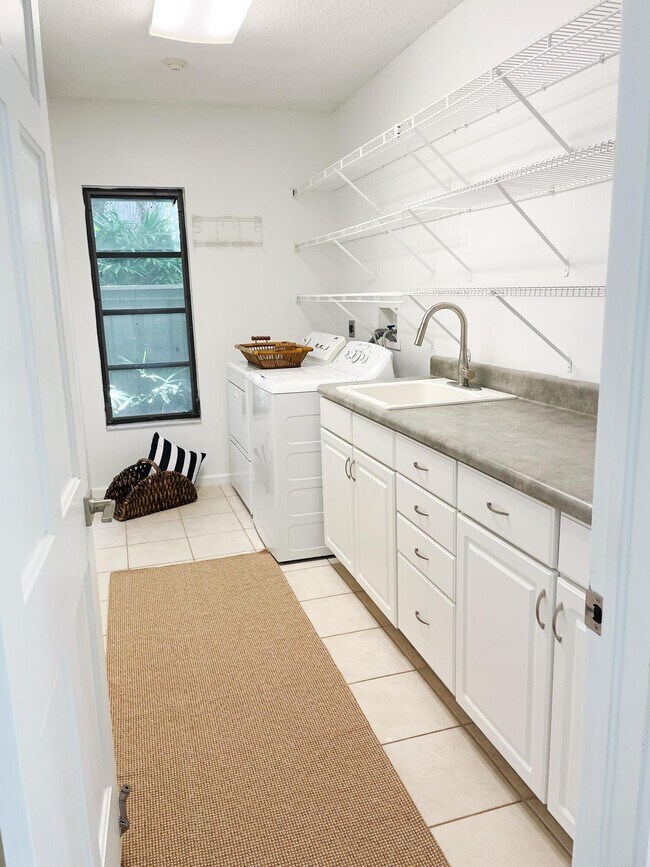Building Photo - 3345 Pine Hill Trail