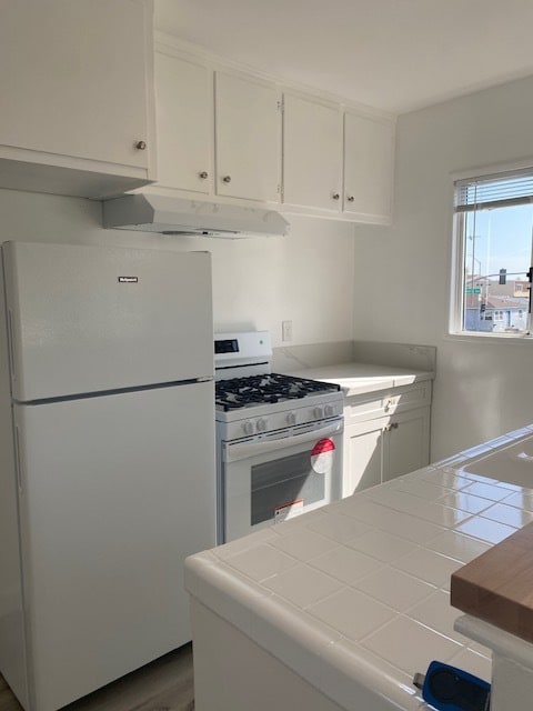 Building Photo - 1240 Manhattan Beach Blvd