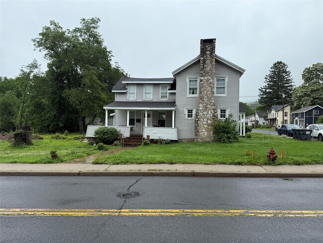 Building Photo - 19 Broadhead St