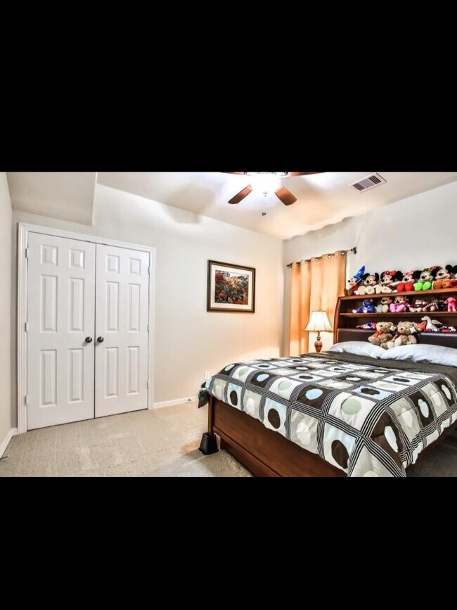 Building Photo - 24526 Avellino Ct