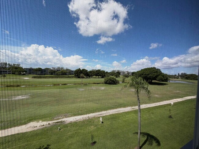 Building Photo - 3001 S Course Dr