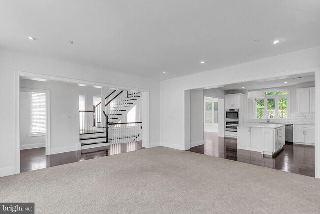 Building Photo - 17 Grey Ct