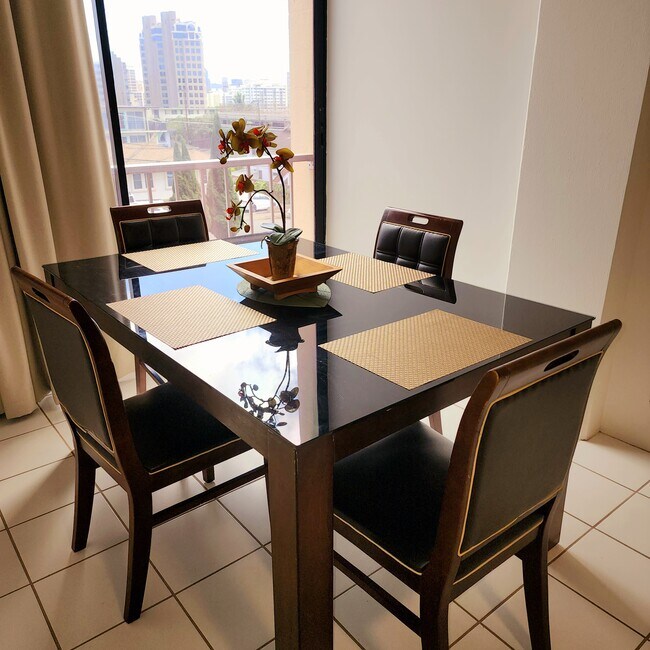 Dining Table - 1314 Victoria St