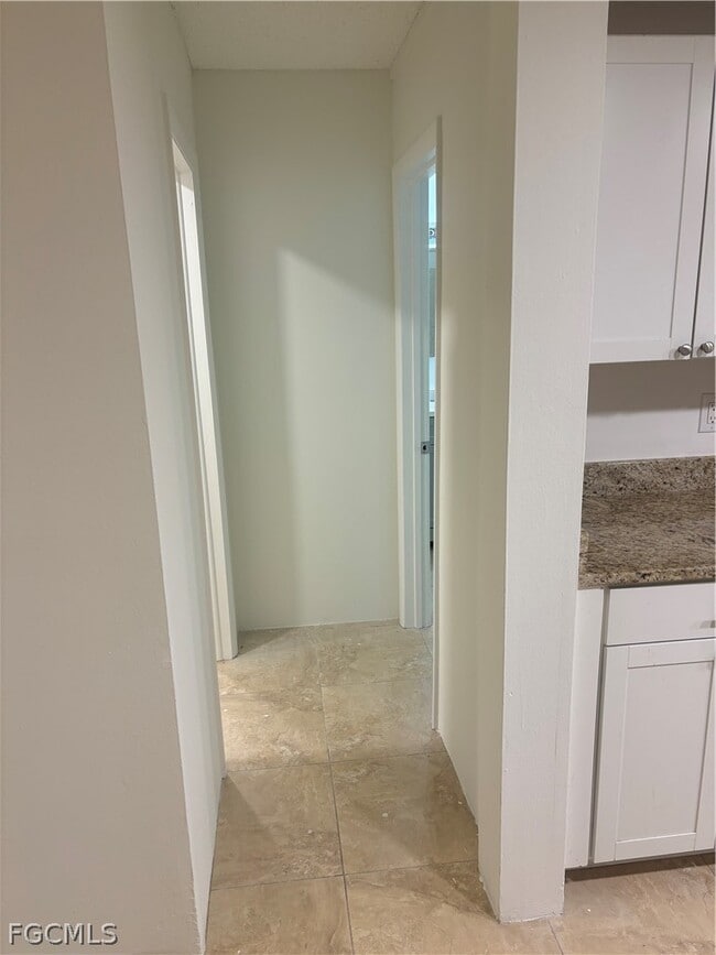 Building Photo - 202 2nd St