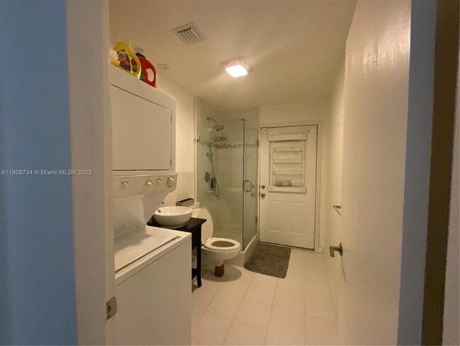 Building Photo - 1206 Tyler St