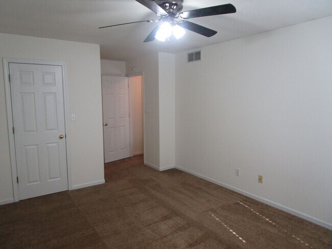 Building Photo - 3505-3507 La Mesa Dr.