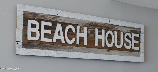 Building Photo - 1301 1st St S