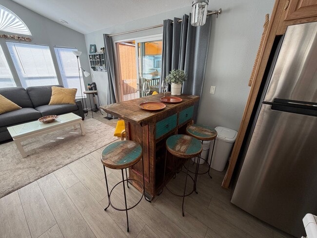 Building Photo - Charming Bungalow by the Beach in Leucadia!