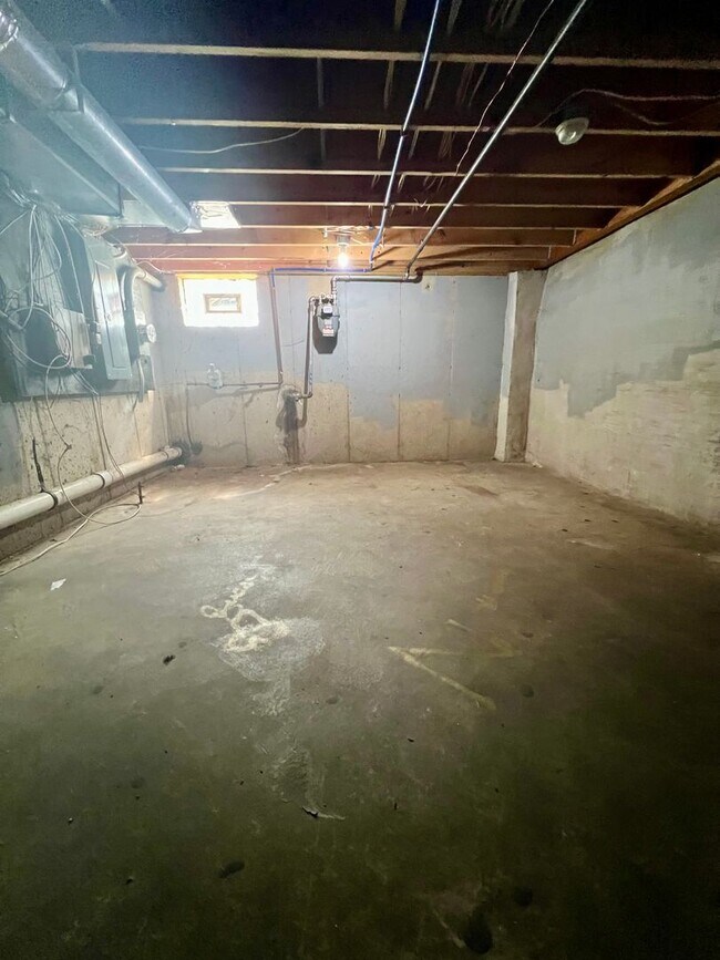 Building Photo - 2154 N Carlisle St