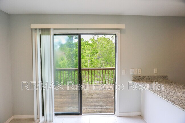 Building Photo - 602 Camellia Dr