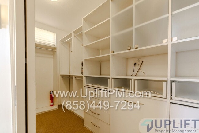 Building Photo - 11671 Boulton Ave